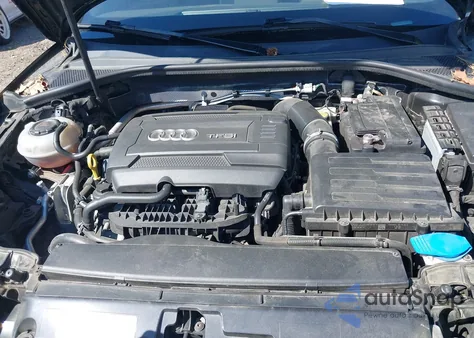 2018 Audi A3 2.0T Premium/2.0T Tech Premium z USA, uszkodzony, nr VIN WAUB8GFF1J1045723